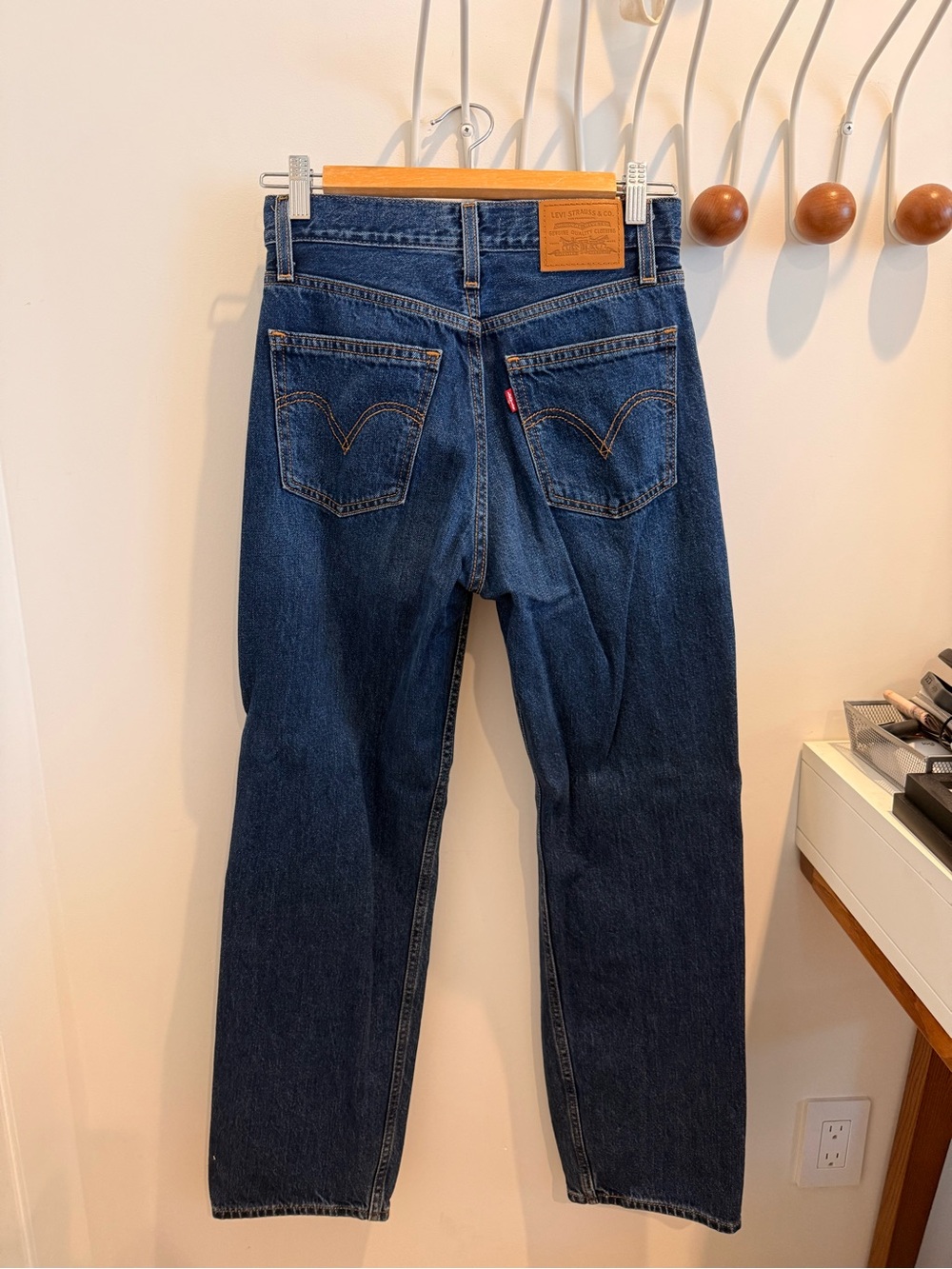 Levi's women’s Dark Blue Straight-Leg Jeans